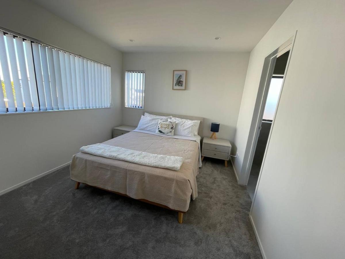 4 Bedroom Home Fully Furnished In Papakura, Auckland Exterior foto