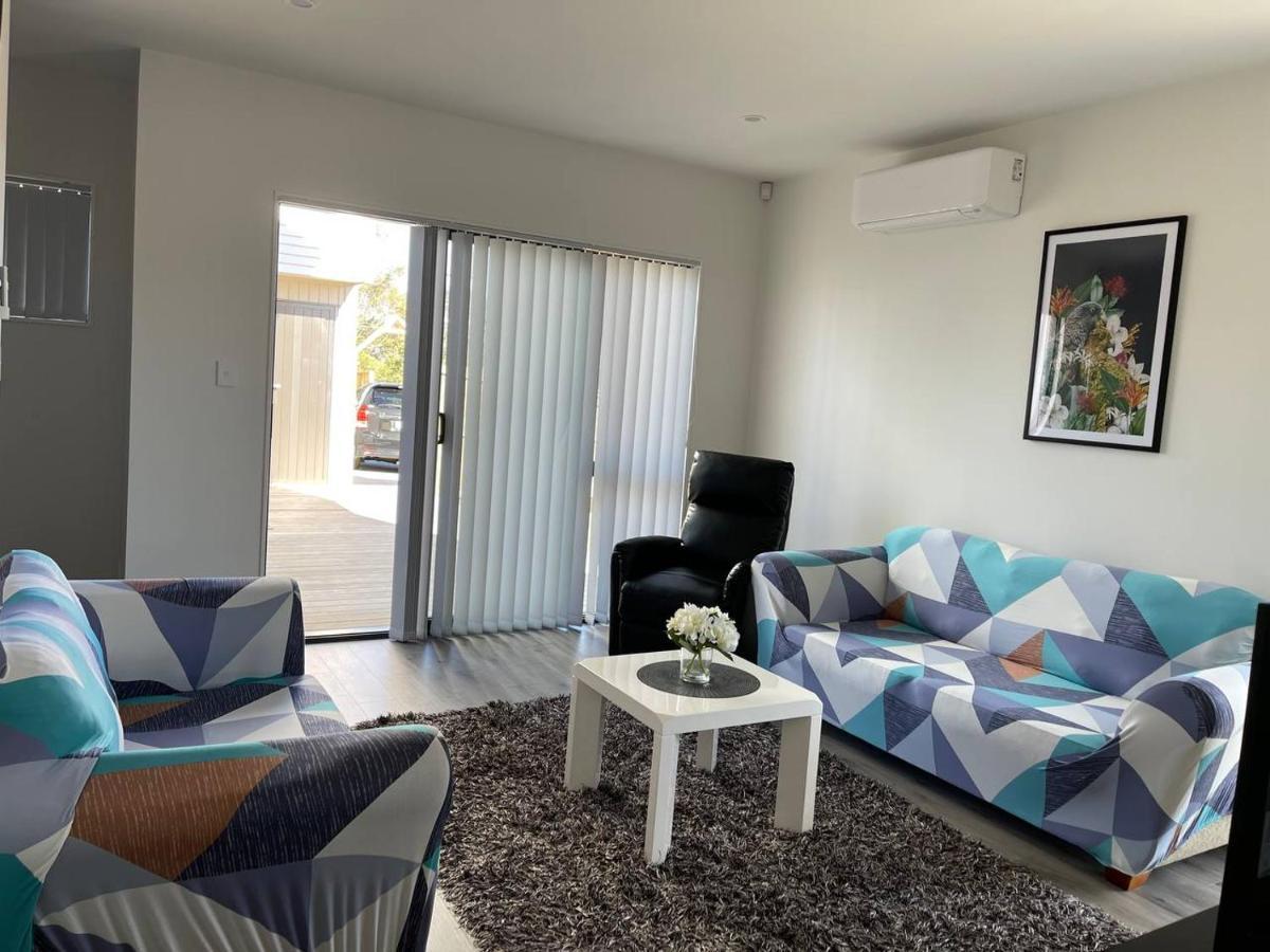 4 Bedroom Home Fully Furnished In Papakura, Auckland Exterior foto