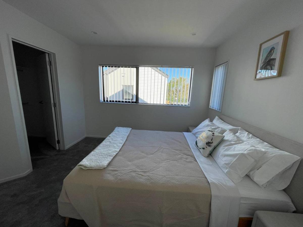 4 Bedroom Home Fully Furnished In Papakura, Auckland Exterior foto